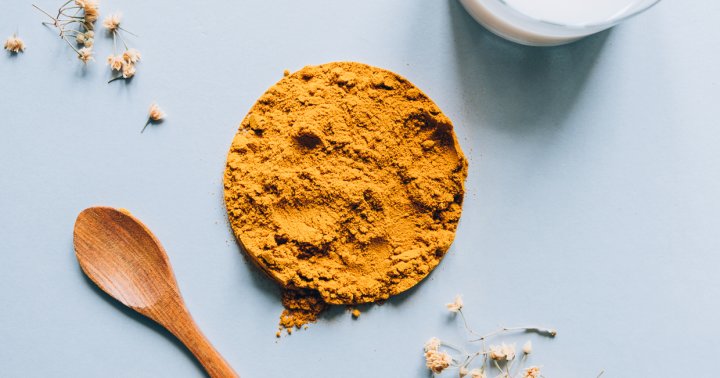 How Turmeric Can Alleviate PMS & When To Take It For Most Outcomes