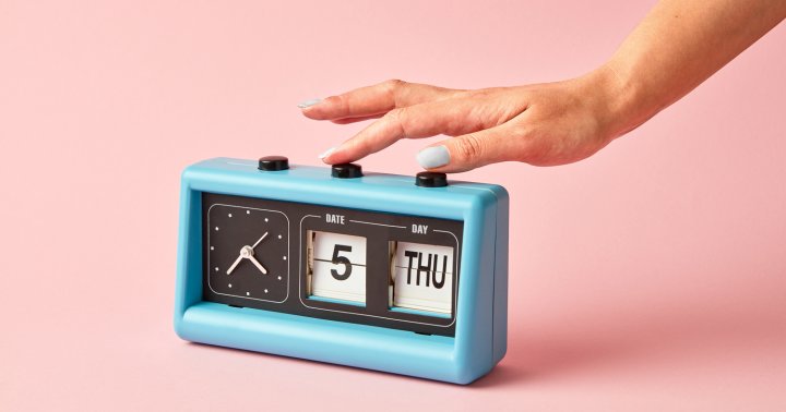How The Sound Of Your Alarm Affects Grogginess & Which Is Best