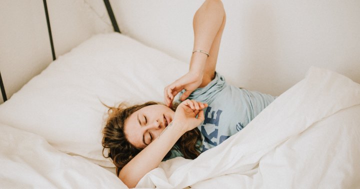 Four Methods To Sleep Higher & Treatment “Social Jet Lag,” From An MD